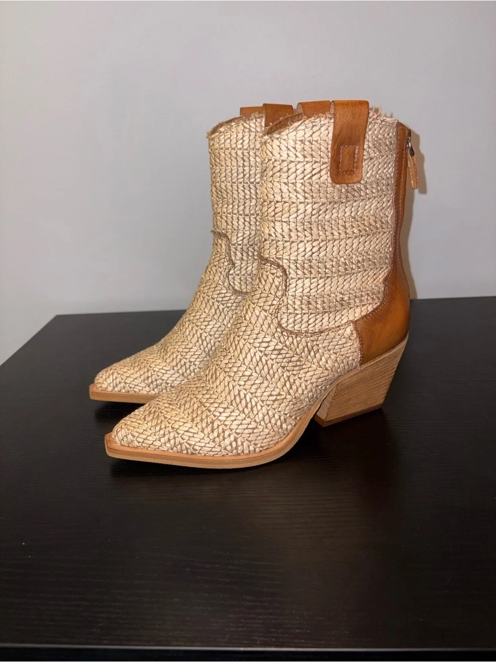 Dolce Vita Texin Raffia Western Booties Size 7 Made In Italy Vero Cuoio